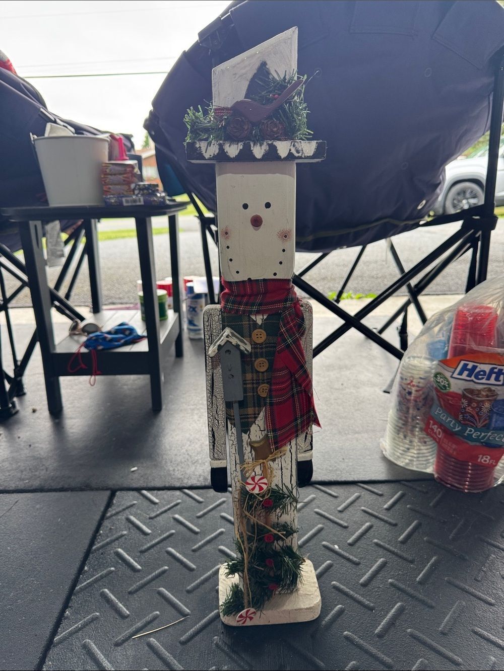 Wooden Holiday Snowman Décor with Red Plaid Scarf